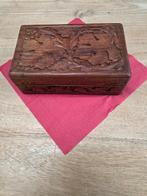 Vintage handgesneden houten juwelenkistje, Ophalen
