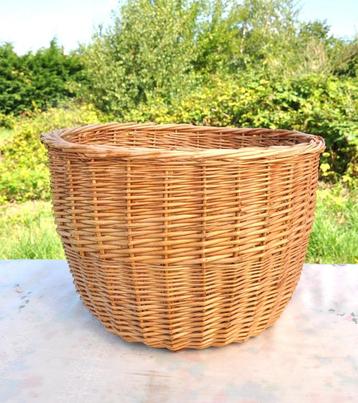 panier rond en rotin sans poignée  beschikbaar voor biedingen