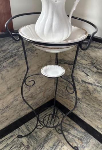 Lampetset met staander beschikbaar voor biedingen