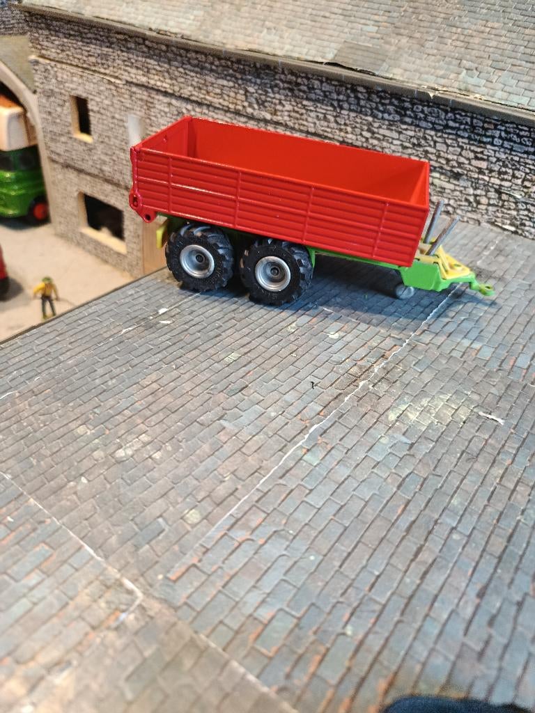 Siku kipper met 2 assen rood, Hobby en Vrije tijd, Modelauto's | 1:32, Zo goed als nieuw, Tractor of Landbouw, SIKU, Ophalen of Verzenden