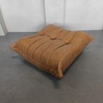 Ligne Roset Togo - Poef Camel naturel leder, Maison & Meubles, Canapés | Repose-pieds & Poufs, Enlèvement ou Envoi, ., Comme neuf