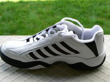 Chaussures tennis ou sportswear K-SWISS 42 NEUVES 
