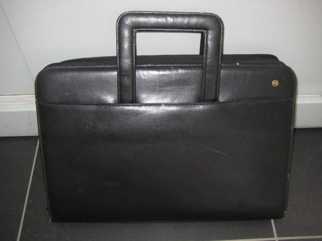 Cuir/ Porte-documents - cartable noir. 41 X 28 cm, Enlèvement ou Envoi, Neuf, Noir, Porte-documents ou Cartable