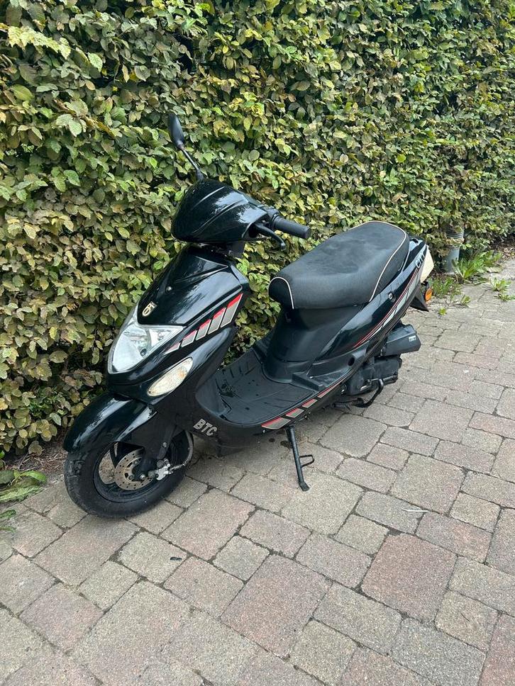 Scooter b klasse te koop/ruil, Fietsen en Brommers, Scooters | Overige merken, Zo goed als nieuw, Klasse B (45 km/u), Benzine
