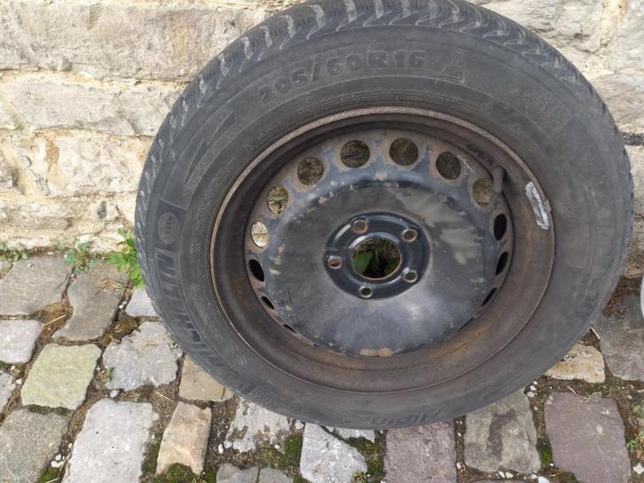 4 pneus hiver Michelin 205/60R16, Auto-onderdelen, Banden en Velgen, Band(en), Winterbanden, 16 inch, 205 mm, Personenwagen, Gebruikt