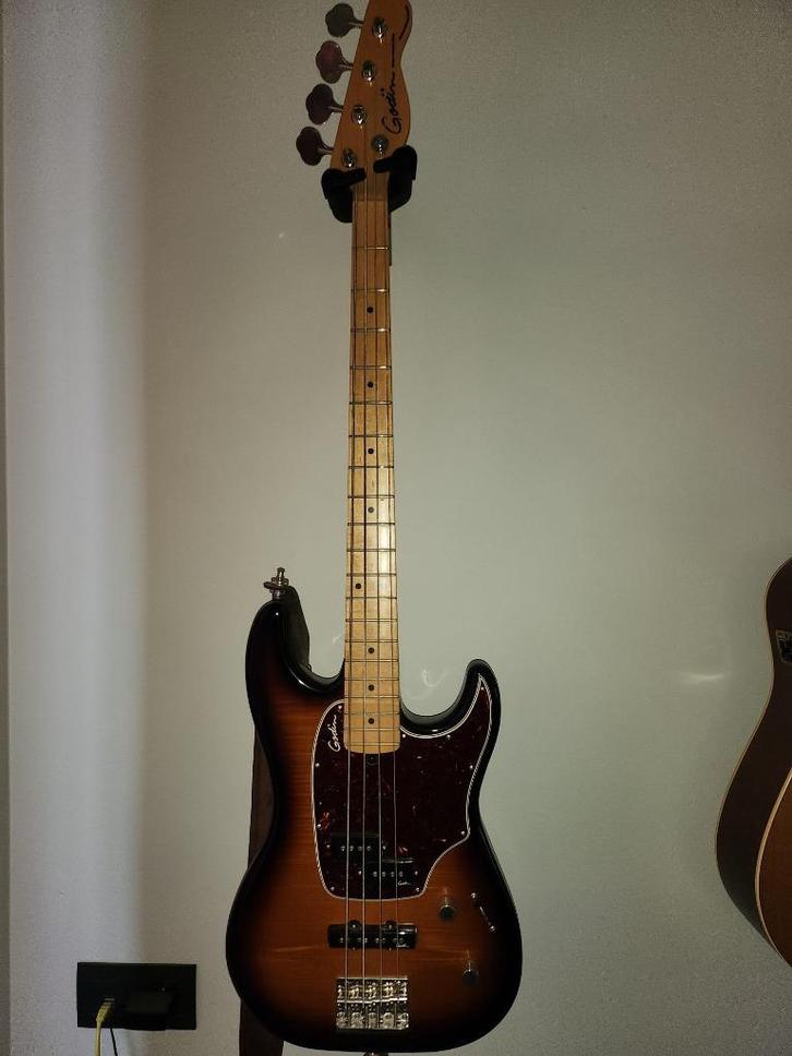 Basse Godin Shifter 4 Classic, Muziek en Instrumenten, Snaarinstrumenten | Gitaren | Bas, Zo goed als nieuw, Elektrisch, Ophalen