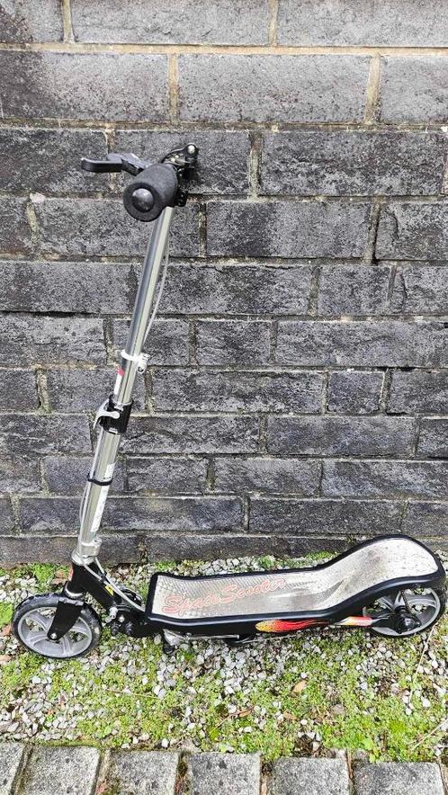 Trottinette Space scooter pour enfant (2 modes d’utilisation, Vélos & Vélomoteurs, Trottinettes, Utilisé, Autres types, Enlèvement