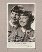 Olga et Sonja (chanteuses, photo de 1957), Enlèvement ou Envoi, Comme neuf, Photo ou Carte, Signé
