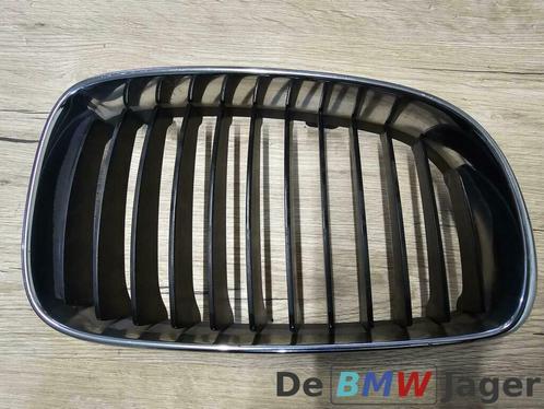 Grill rechts chroom BMW E81 E87 51137166440, Auto-onderdelen, Carrosserie, BMW, Gebruikt, Ophalen of Verzenden