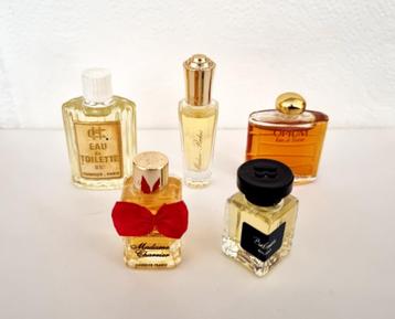 Lot nr. 50- 5 parfumminiaturen YSL, Balmain, Rochas, Cha