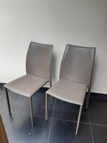 Set van 8 stoelen - bruin/grijs - 110 cm hoog