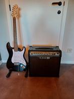 Squier stratocaster met vesterker, Muziek en Instrumenten, Ophalen, Zo goed als nieuw, Semi-solid body, Fender