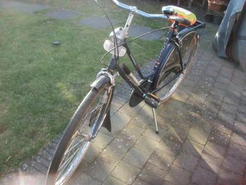 Dames fiets beschikbaar voor biedingen
