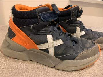 Munich jongenssneakers maat 35 beschikbaar voor biedingen