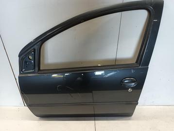 PORTIER LINKS VOOR Peugeot 107 (01-2005/05-2014) beschikbaar voor biedingen