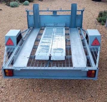 Motoraanhanger  beschikbaar voor biedingen