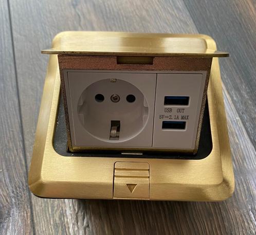Inbouwvloerstopcontact 220-250V 10A/16A, Doe-het-zelf en Bouw, Elektriciteit en Kabels, Nieuw, Stekker, Ophalen of Verzenden