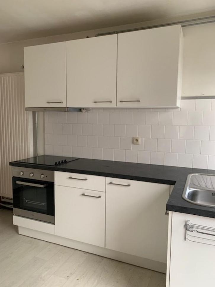 witte keuken met softclose-systeem, Huis en Inrichting, Keuken | Complete keukens, Hoekkeuken, Ophalen