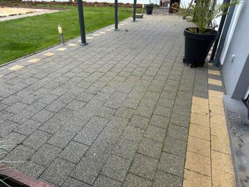 Marlux 20x20 straatstenen van 50m2 beschikbaar voor biedingen