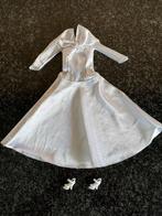 Barbie White dress ( vintage ), Vêtements, Utilisé, Enlèvement ou Envoi