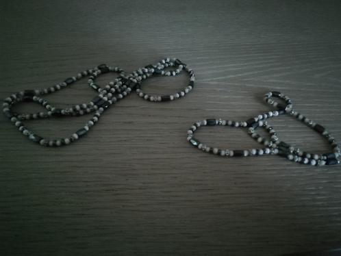 ketting en armband met magneten, Handtassen en Accessoires, Kettingen, Zo goed als nieuw, Kunststof, Overige kleuren, Ophalen of Verzenden
