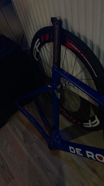 Ffwd carbon met nieuwe tubbes erop beschikbaar voor biedingen