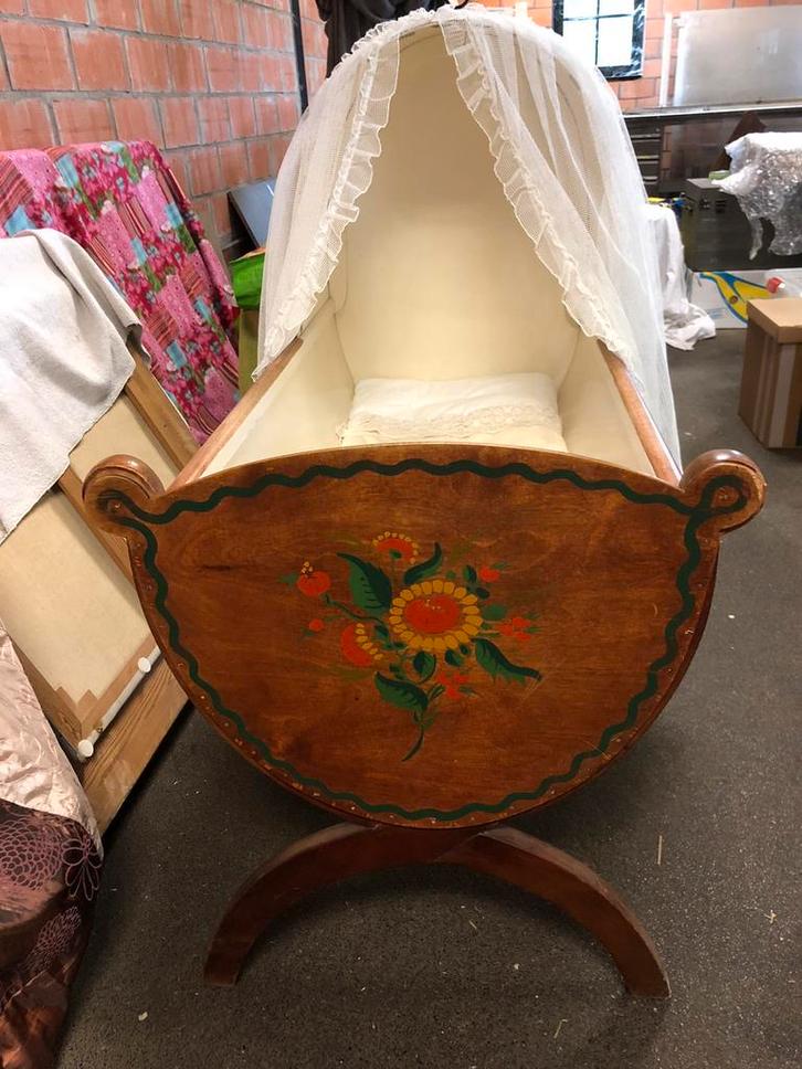 Antieke wieg Beieren 19 eeuws, Antiek en Kunst, Curiosa en Brocante, Ophalen