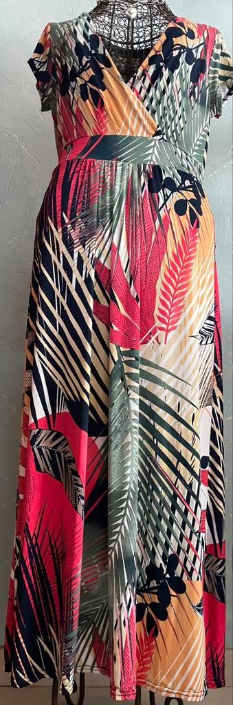 Cassis 38 Nouvelle belle robe exotique, Vêtements | Femmes, Robes, Neuf, Taille 38/40 (M), Autres couleurs, Sous le genou, Enlèvement ou Envoi