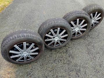 Bons pneus hiver 185/65-14 avec jantes Skoda Roomster beschikbaar voor biedingen
