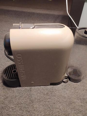 Nespresso Krups, Elektronische apparatuur, Koffiezetapparaten, Ophalen, Zo goed als nieuw, Koffiemachine