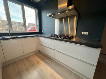 Complete Hoekkeuken + Wandkast + SIEMENS + GEDEMONTEERD  beschikbaar voor biedingen