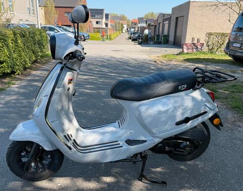 GTS Bravo 45km/u borasco grey - 50 cc, Fietsen en Brommers, Scooters | Vespa, Gebruikt, Ophalen