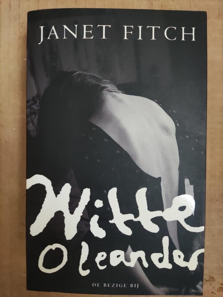 Witte Oleander   Jeanette Fitch, Ophalen of Verzenden, Zo goed als nieuw