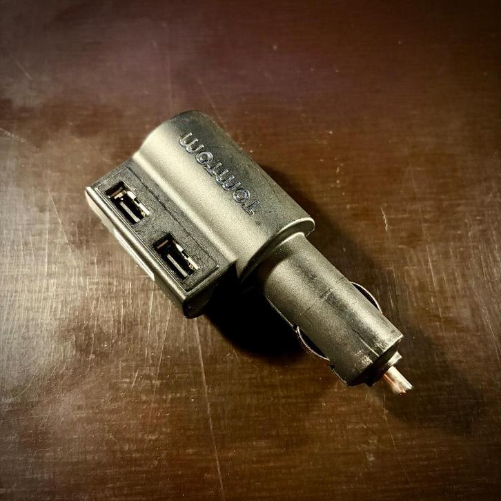 TomTom Fast USB Multi-charger, Autos : Divers, Navigation de voiture, Comme neuf, Enlèvement