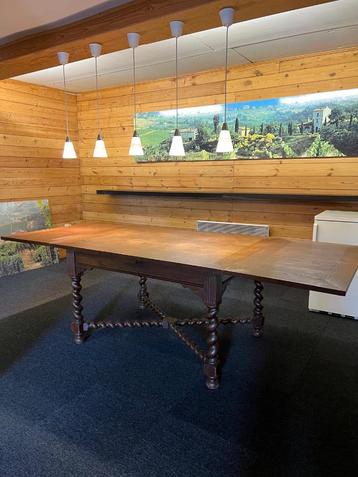 tafel in massieve eik, Huis en Inrichting, Tafels | Eettafels, Eikenhout, 200 cm of meer, Zo goed als nieuw, Vijf personen of meer