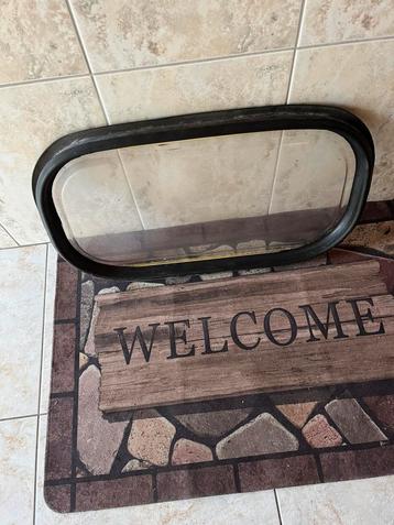 4 Gebruikt ovaal vensters voor sectionale garagepoort beschikbaar voor biedingen