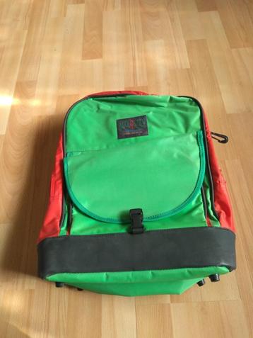 Nieuwe veelkleurige rugzak beschikbaar voor biedingen