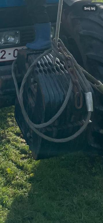 Ford/ new holland frontgewicht 450kg beschikbaar voor biedingen