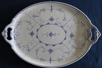Zeldzamere ovale schaal met oortjes~~Villeroy Boch Dresden~~ beschikbaar voor biedingen
