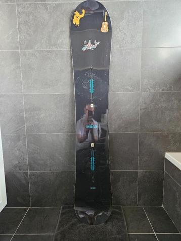Snowboard BURTON  beschikbaar voor biedingen