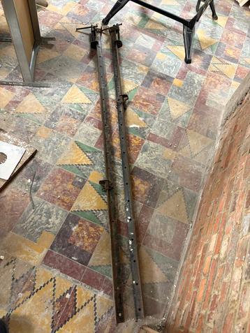 Metalen deurplaatsingsstutten / deurstellers – verstelbaar beschikbaar voor biedingen