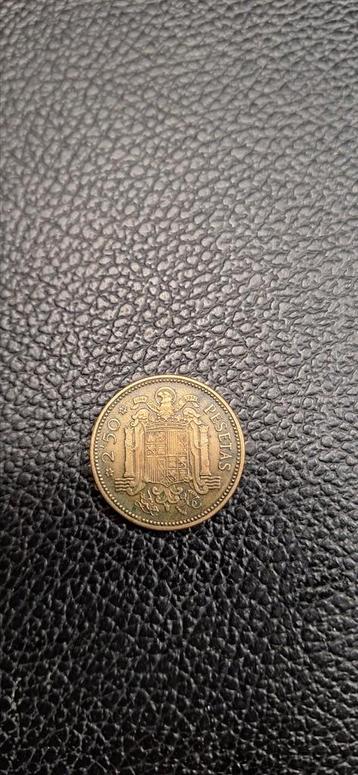 #1#     Spanje 2,5 peseta 1953 cal#68 beschikbaar voor biedingen