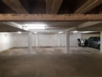 te koop 7 autostaanplaatsen, grote, binnen over kielpark,  beschikbaar voor biedingen