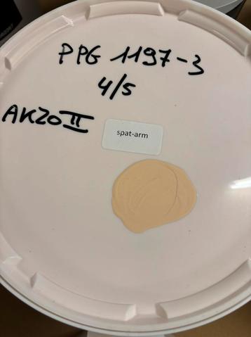 Zalmoranje muurverf voor binnen en buiten 5liter beschikbaar voor biedingen