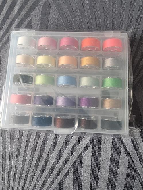 25 Stukjes spoeltjes met garen! Allemaal verschillende kleur, Hobby en Vrije tijd, Naaimachines en Toebehoren, Nieuw, Accessoires
