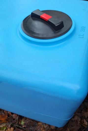 Watertank 300 liter NIEUW ( merk PLASTO ) beschikbaar voor biedingen