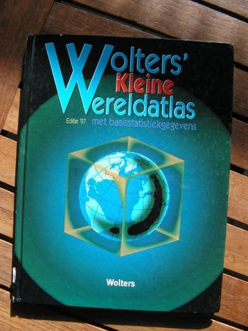 Boek Wolters’ Kleine wereldatlas., Enlèvement ou Envoi, Utilisé, Monde, Autres atlas