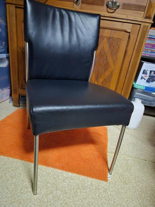 STOEL, Huis en Inrichting, Stoelen, Zo goed als nieuw, Leer, Zwart, Ophalen