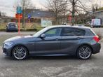 BMW 118i M-pakket AUTOMAAT - Keyless - Angel eyes - 2018, Auto's, BMW, Euro 6, Alcantara, Bedrijf, 5 zetels