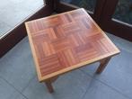 Très belle table de salon en bois ou d appoint, Gebruikt, Hout, Ophalen, Vierkant